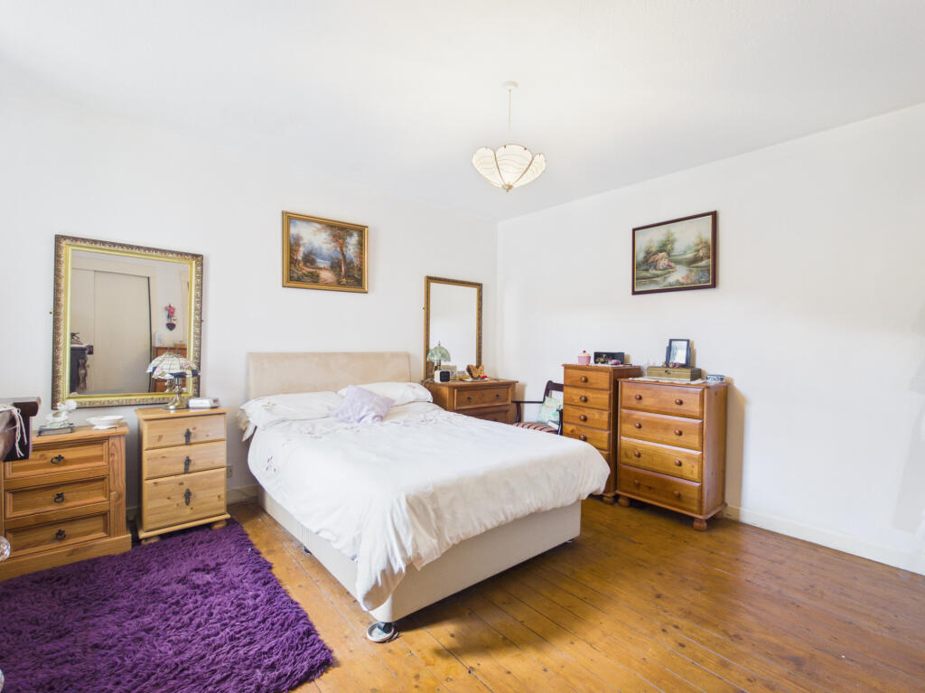 Apartment in Perth - View 5