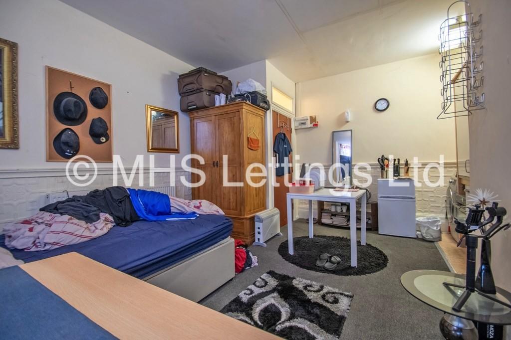 Main image of property: Flat 1, 175 Hyde Park Road, Leeds, LS6 1AH