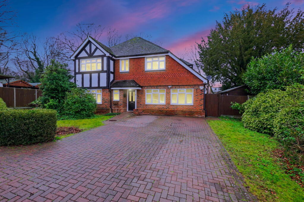 Main image of property: Pattens Close, Chatham, ME4 6JQ