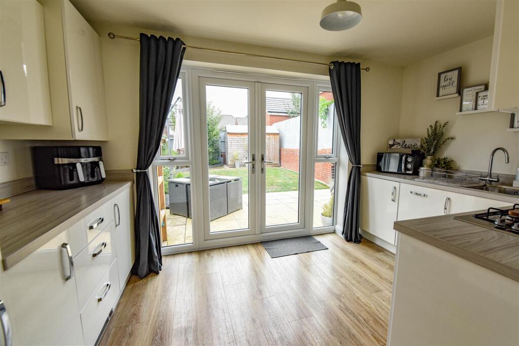 House in Charfield, Charfield Gardens - View 3