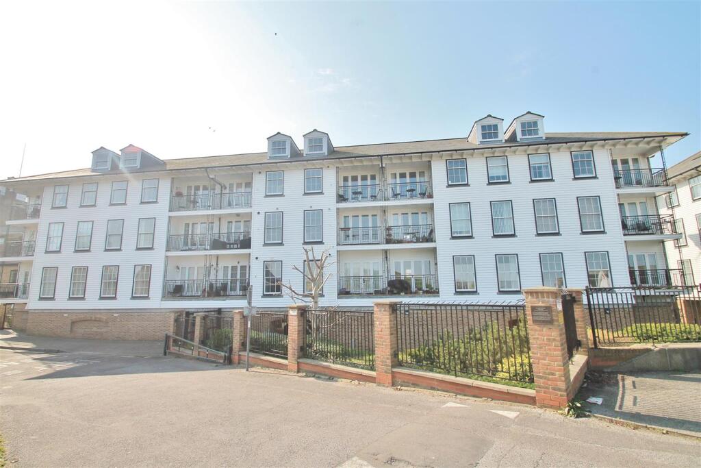 Main image of property: Heritage Quay, Commercial Place, Gravesend, DA12 2BF