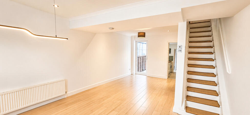House in London, Mill Meads, Canning Town - View 5