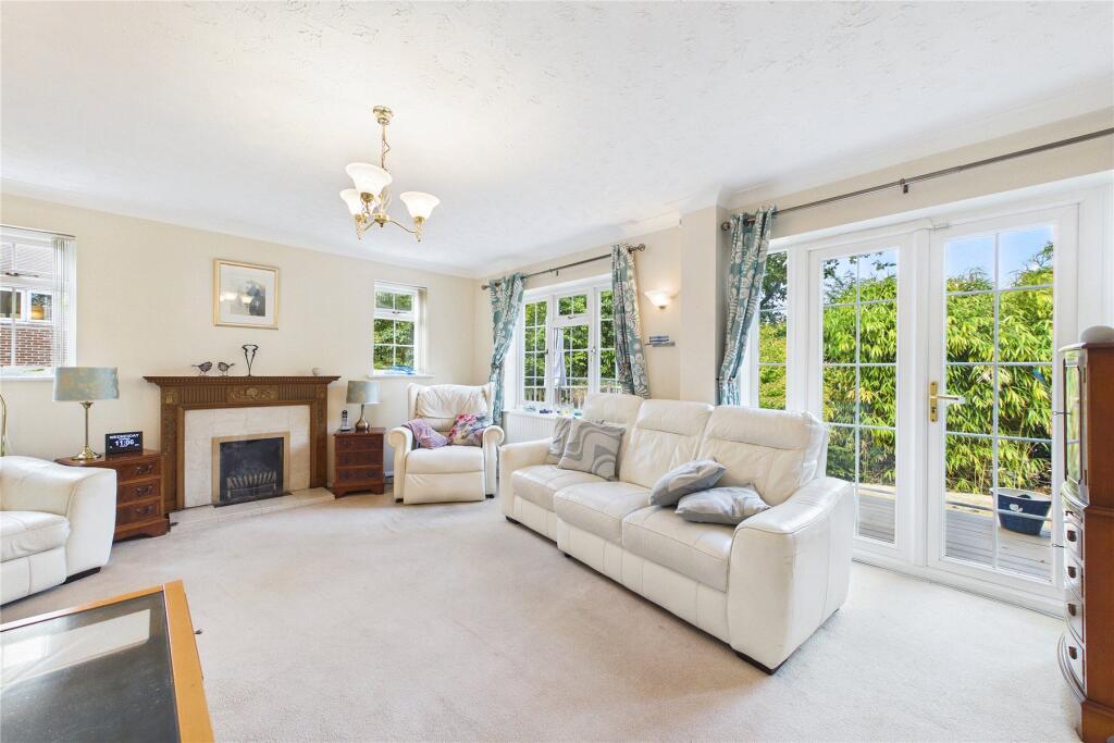 House in Woking, Surrey - View 4