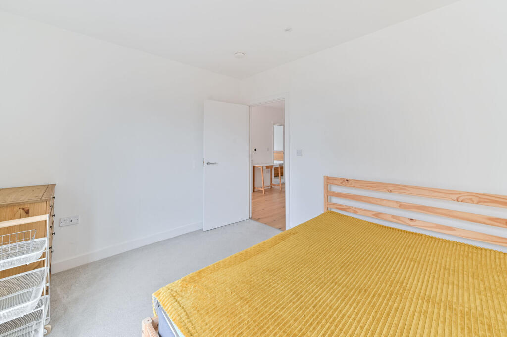 Apartment in London - More