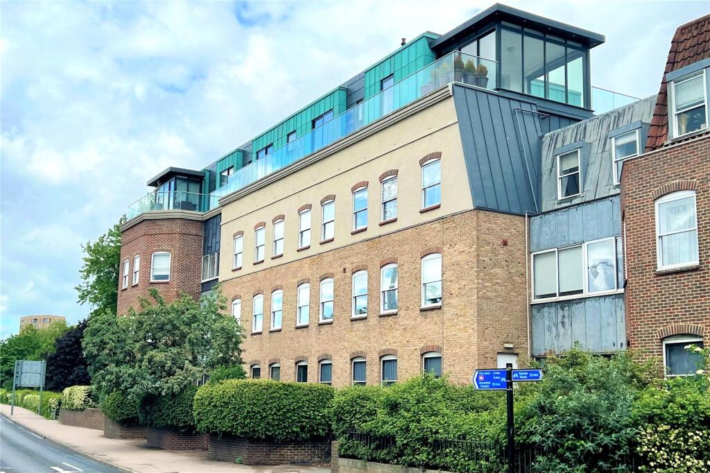 Main image of property: New London Road, Chelmsford, Essex, CM2