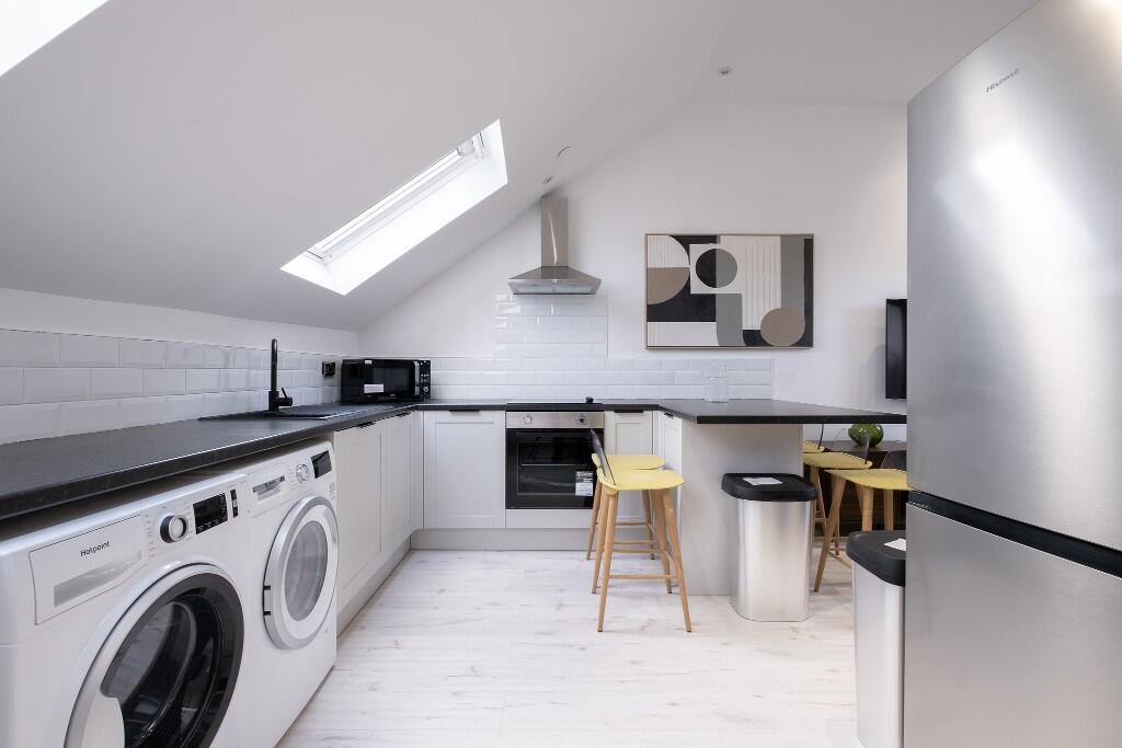 Main image of property: Flat B, 18 St. Albans Road, Swansea, Wales, SA2