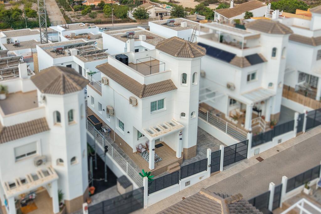 Main image of property: Valencia, Alicante, La Marina
