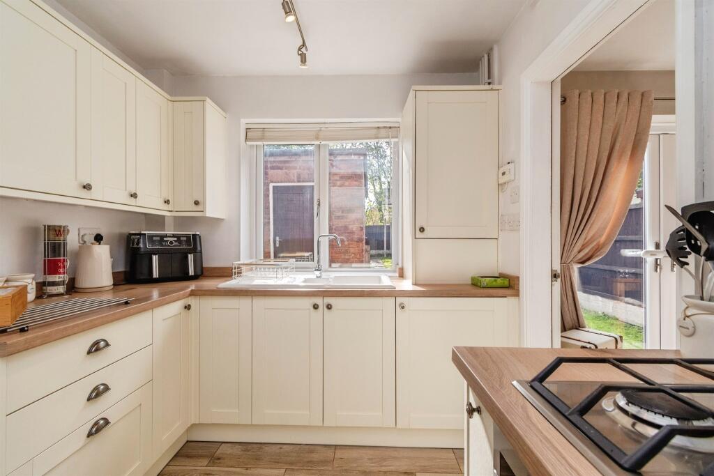 House in Sandwell, West Midlands - View 4
