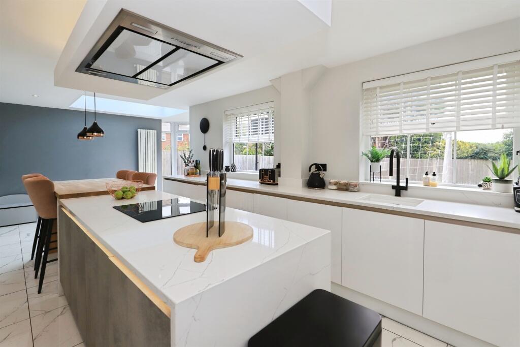House in Dudley, West Midlands - View 5
