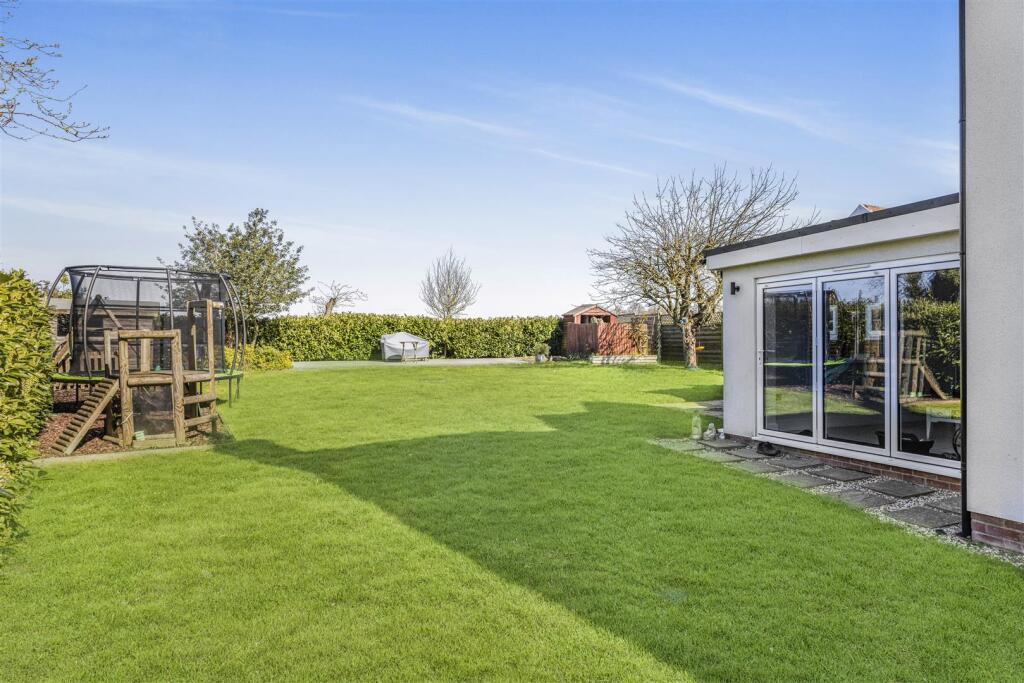House in Chelmsford, Littley Green, Great Waltham - View 4