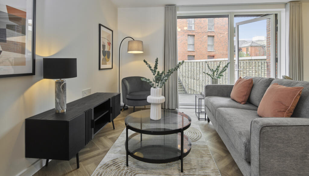 Apartment in Slough, Windsor and Maidenhead - View 3