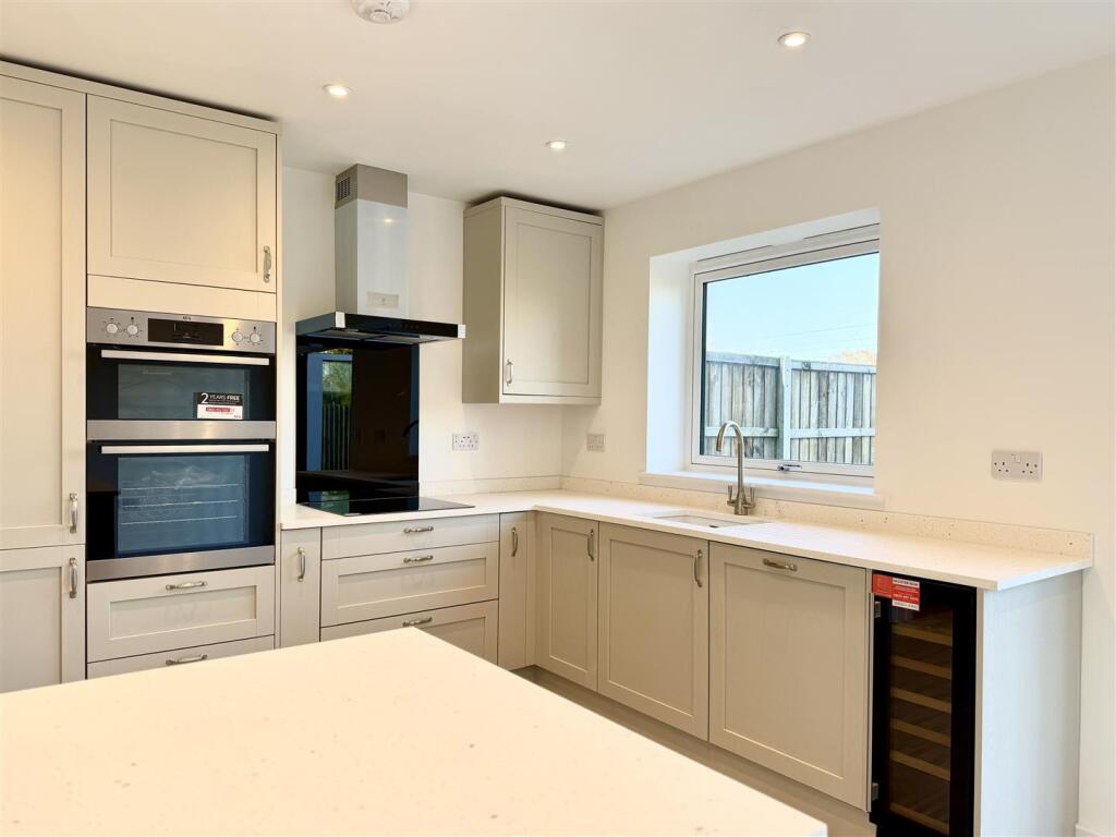 Chainbridge Close, Needham Market photo 2