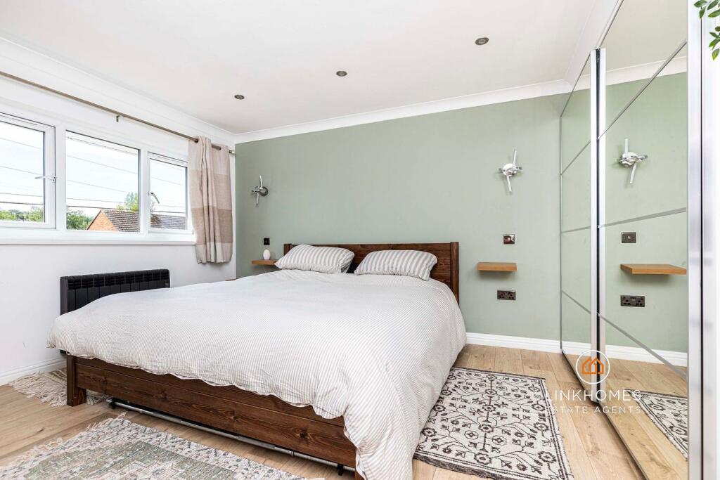 House in Bear Cross, Alderney, Poole - View 5