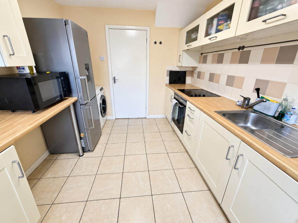 House in Dudley, West Midlands - View 3