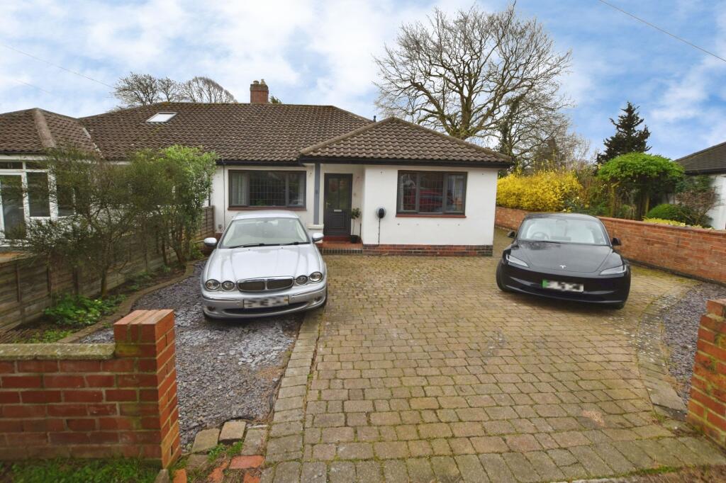 2-bed semi-detached on Shepherds Close, Loughborough, LE11, £325,000