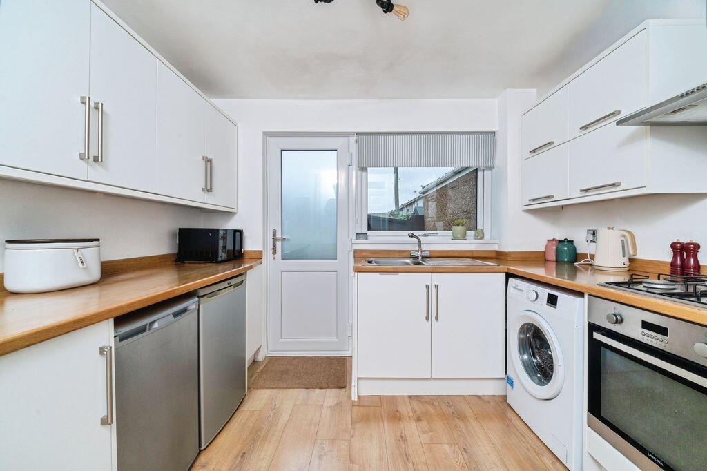 House in Grimsby, Willows Estate - View 5