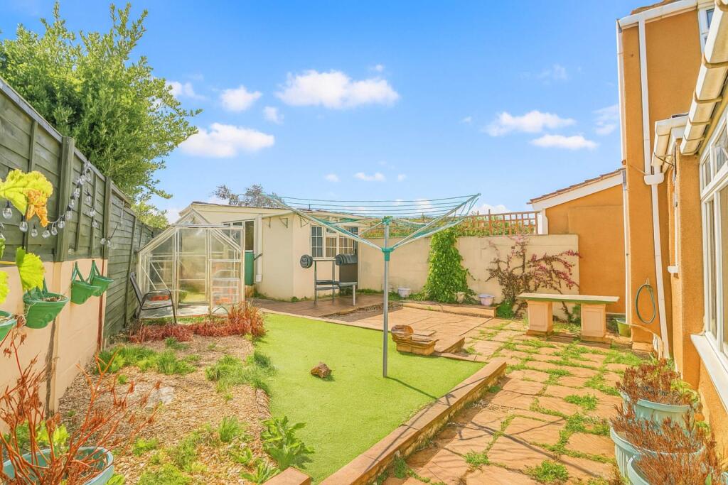 Woodview Terrace, Weston-super-Mare photo 2