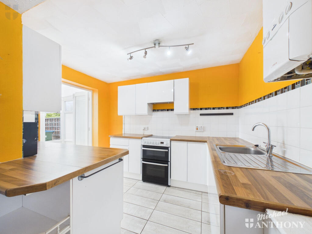 House in Aylesbury, Bedgrove - View 4
