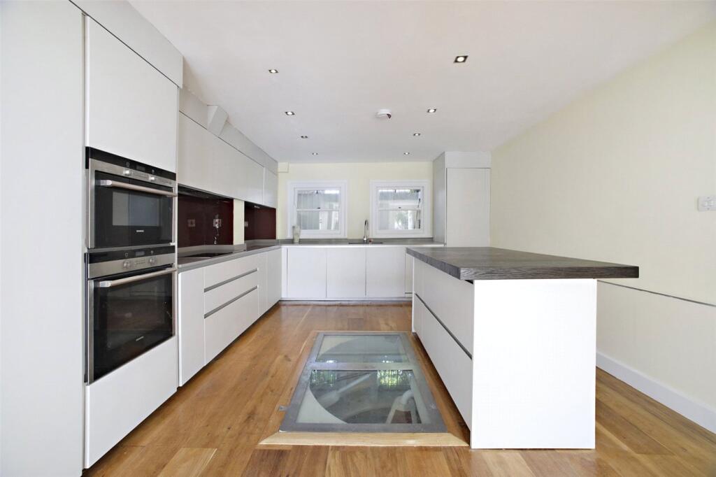 Goldhawk Road, London, W12 photo 4