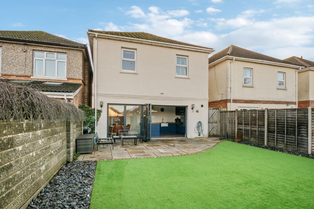 Chatsworth Road, Poole, BH14 - More