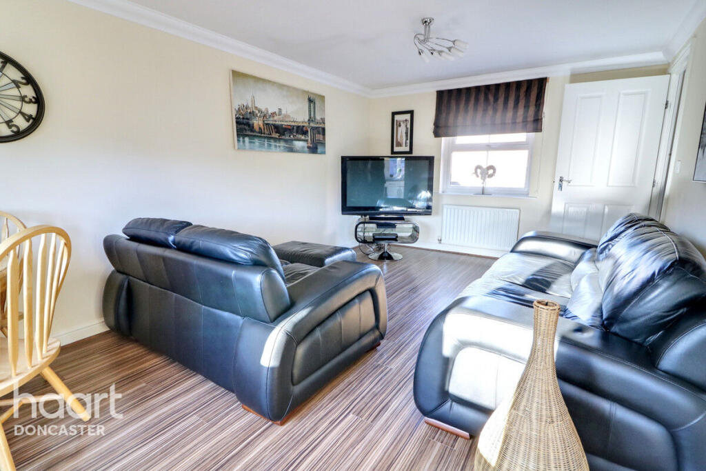 Scotsman Drive, Scawthorpe, Doncaster photo 2
