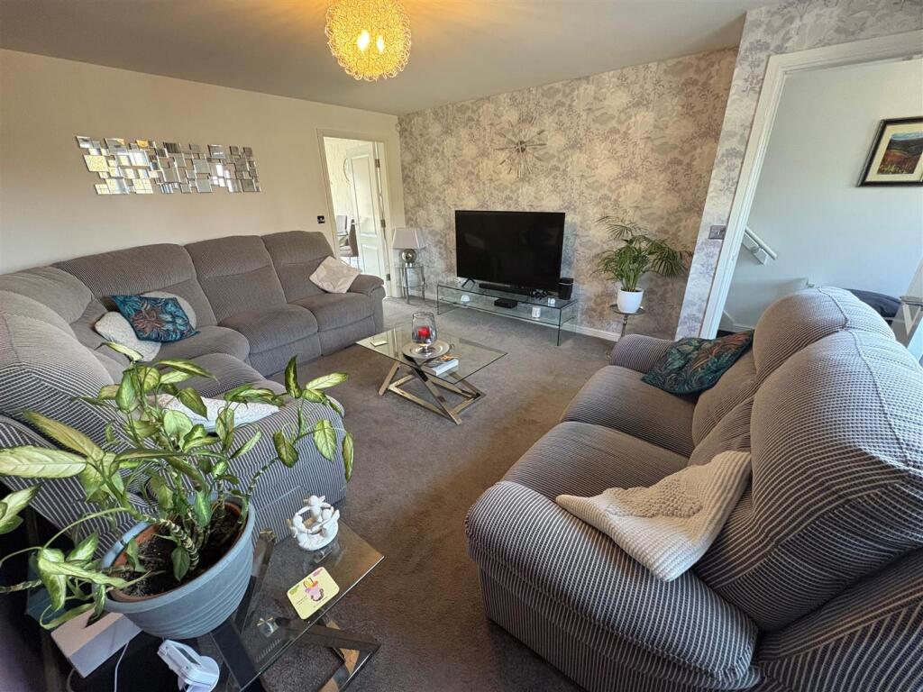 Additional image 5 of Cross Lane, Queensbury, Bradford