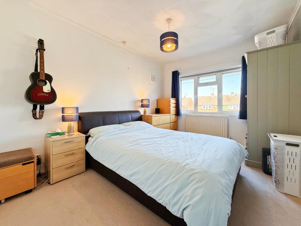 Apartment in Waverley, Farnham - More