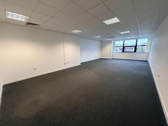 750 sqft office