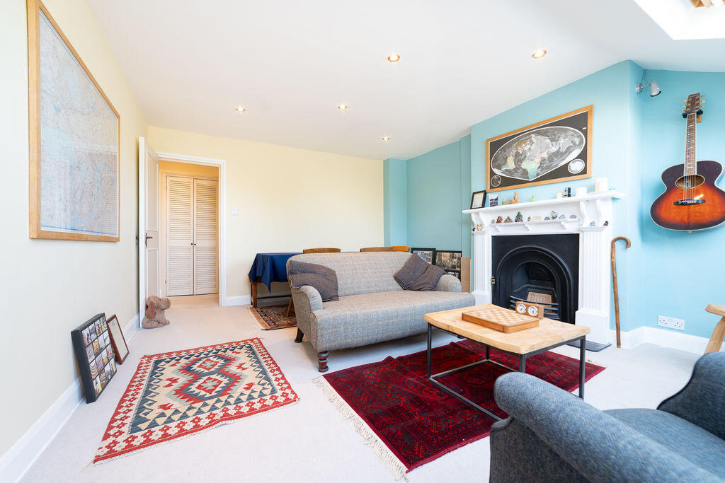 Apartment in London - More