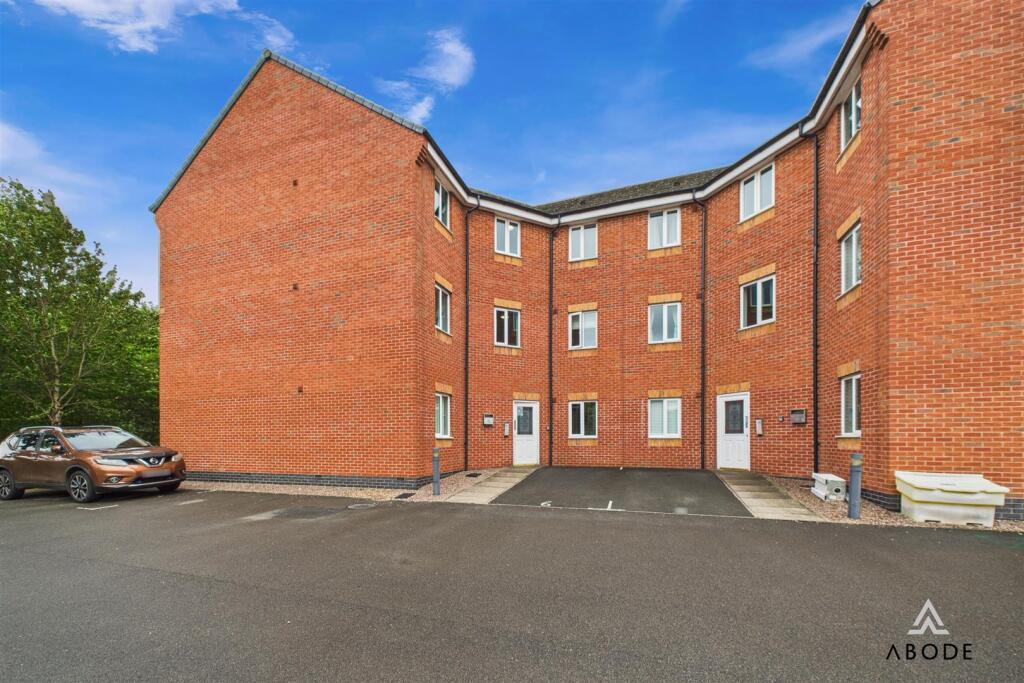 2-bed flat on Princess Way, Burton-On-Trent, £119,995