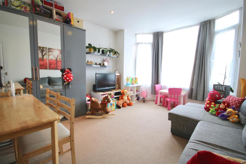 Apartment in Portsmouth - View 2