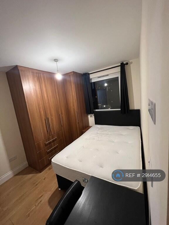 4 bedroom flat for rent