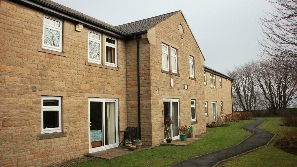 Apartment in Calderdale, West Yorkshire - View 5