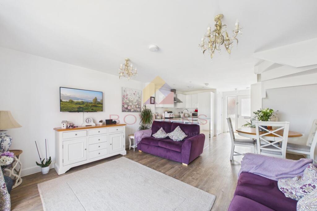 House in Frinton-on-Sea, Kirby Cross - View 5