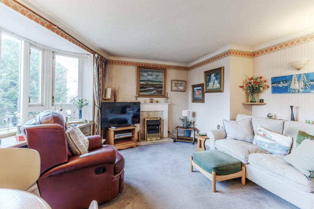 Main image of property: Warwick Road, Stratford-Upon-Avon, CV37