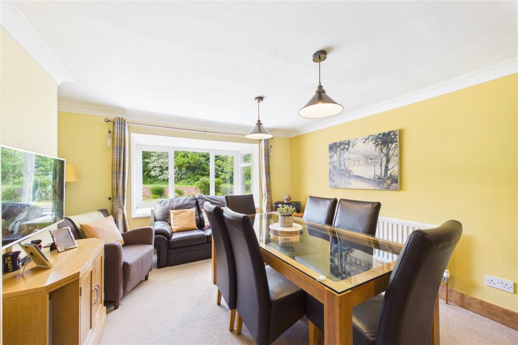House in Basingstoke and Deane, Sherfield on Loddon - View 3