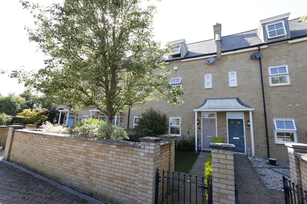 Main image of property: Heronslee, SHEFFORD