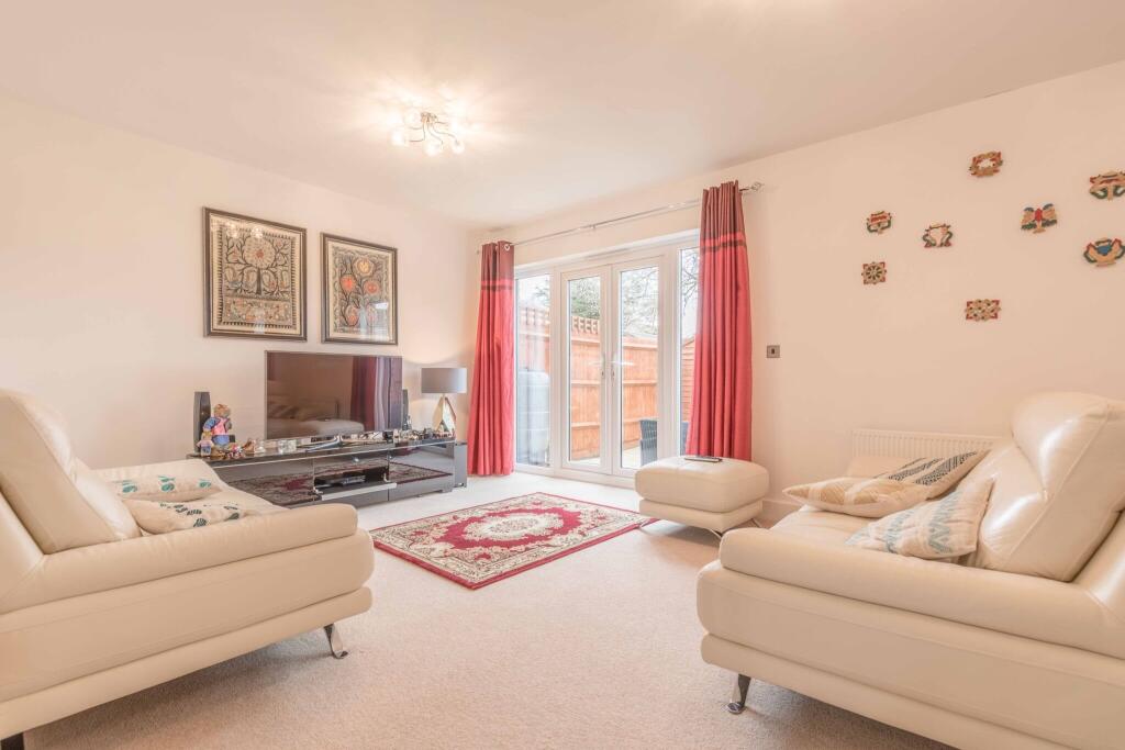 House in Slough - View 3