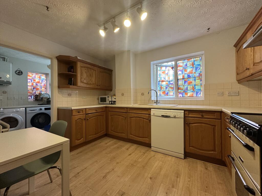 House in Cambridge, Cherry Hinton - More