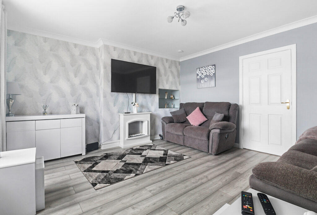 House in Glenmavis ML6 0NZ, North Lanarkshire - View 3