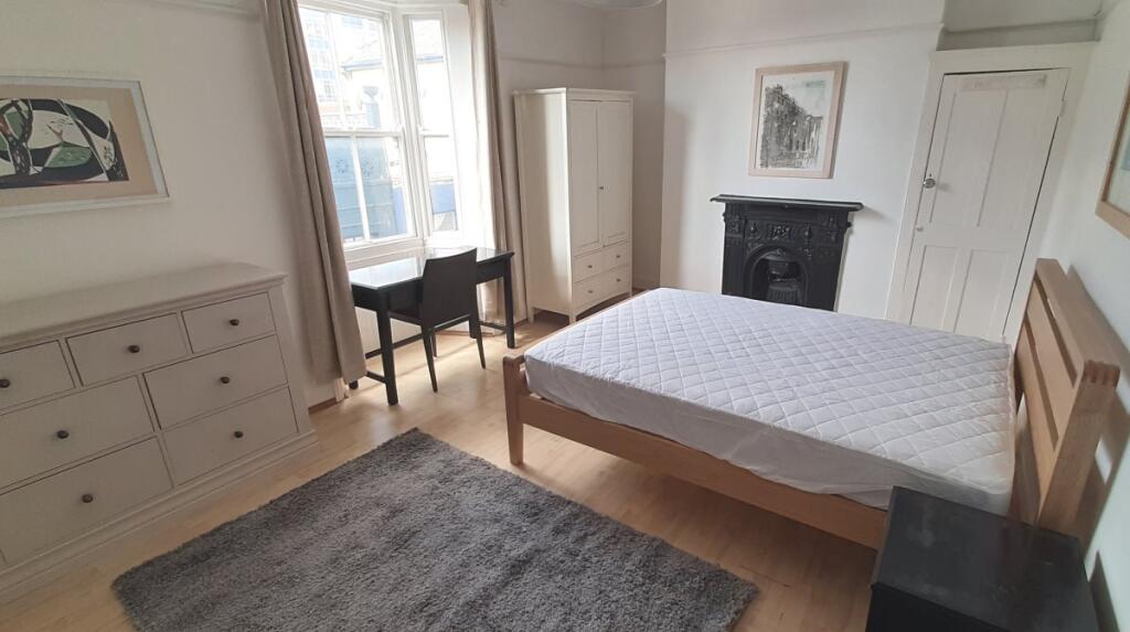 Apartment in Brighton, Round Hill - View 4