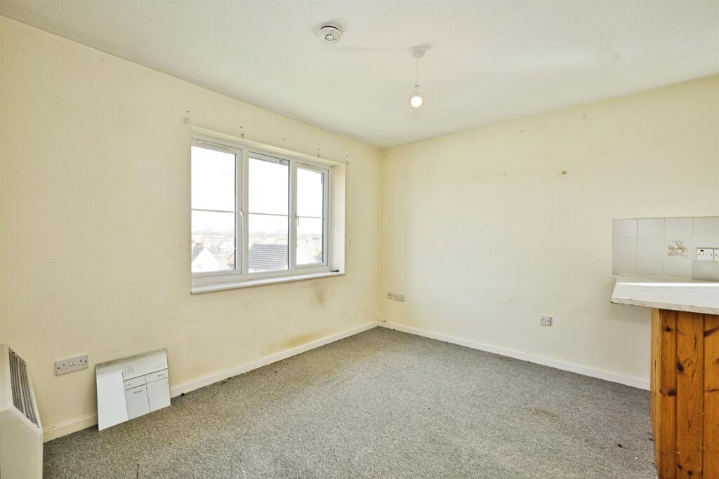 Additional image 5 of Beaulieu Drive, Yeovil