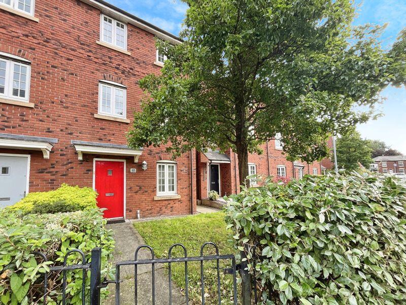 3-bed semi-detached on Irwell Place, Stoneclough - Vacant possession - no chain, £250,000