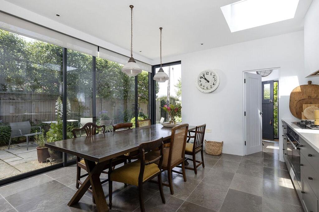 House in Tewkesbury, Little Buckland, Buckland - View 2