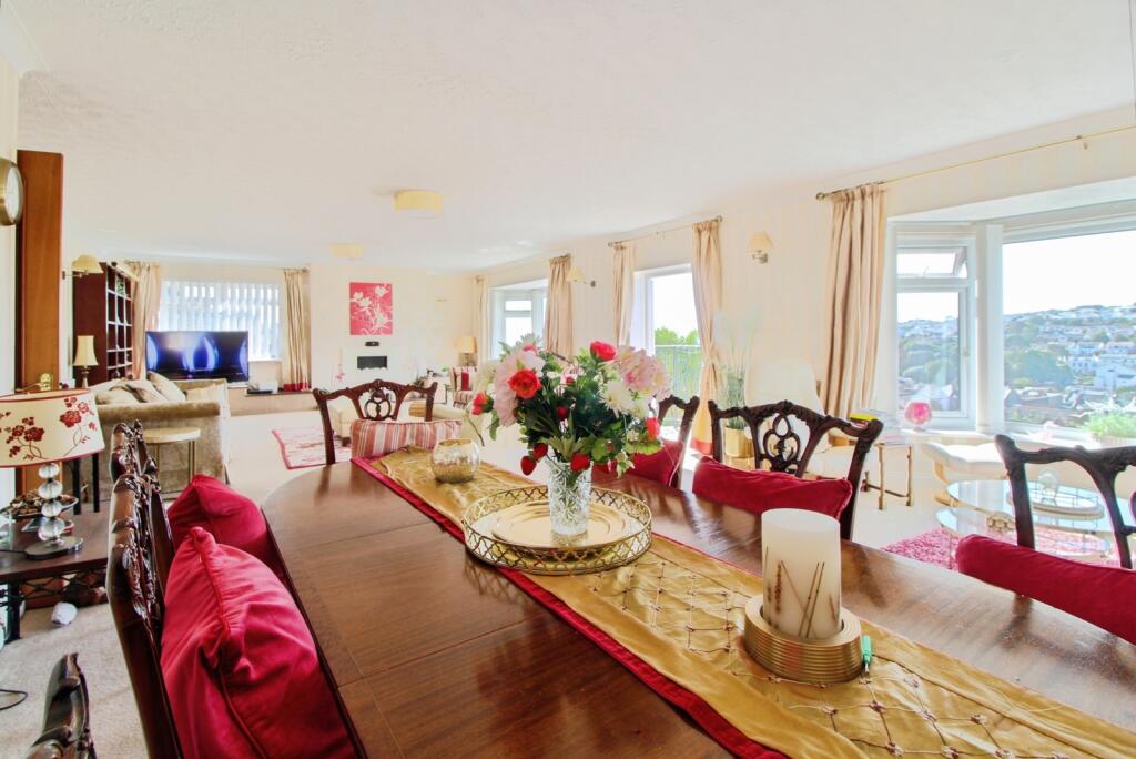 House in Teignbridge, Dawlish - More