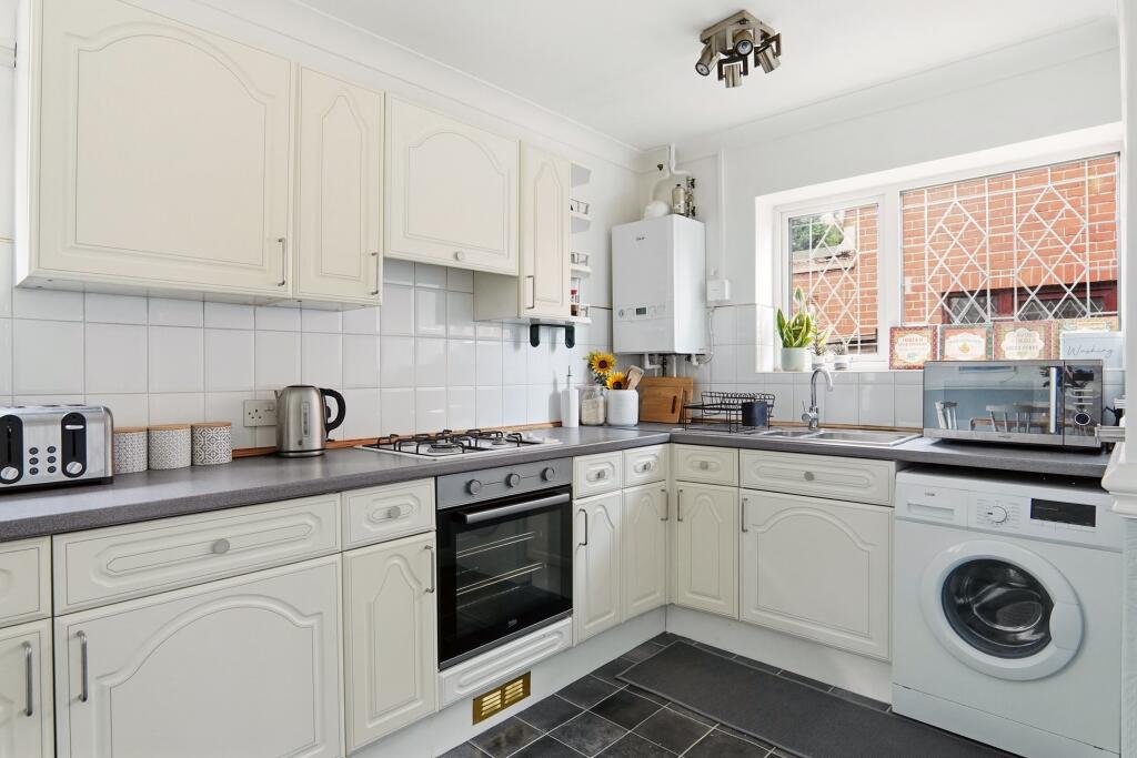 House in Doncaster - View 4