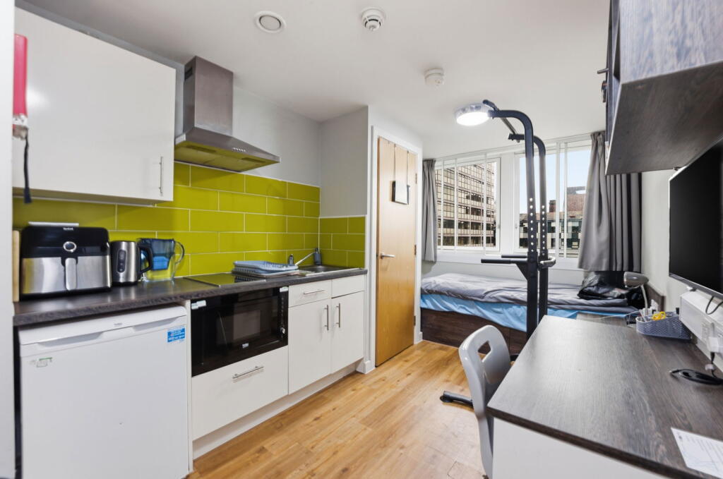 Main image of property: Hounds Gate, Nottingham, Nottinghamshire, NG1 6BH