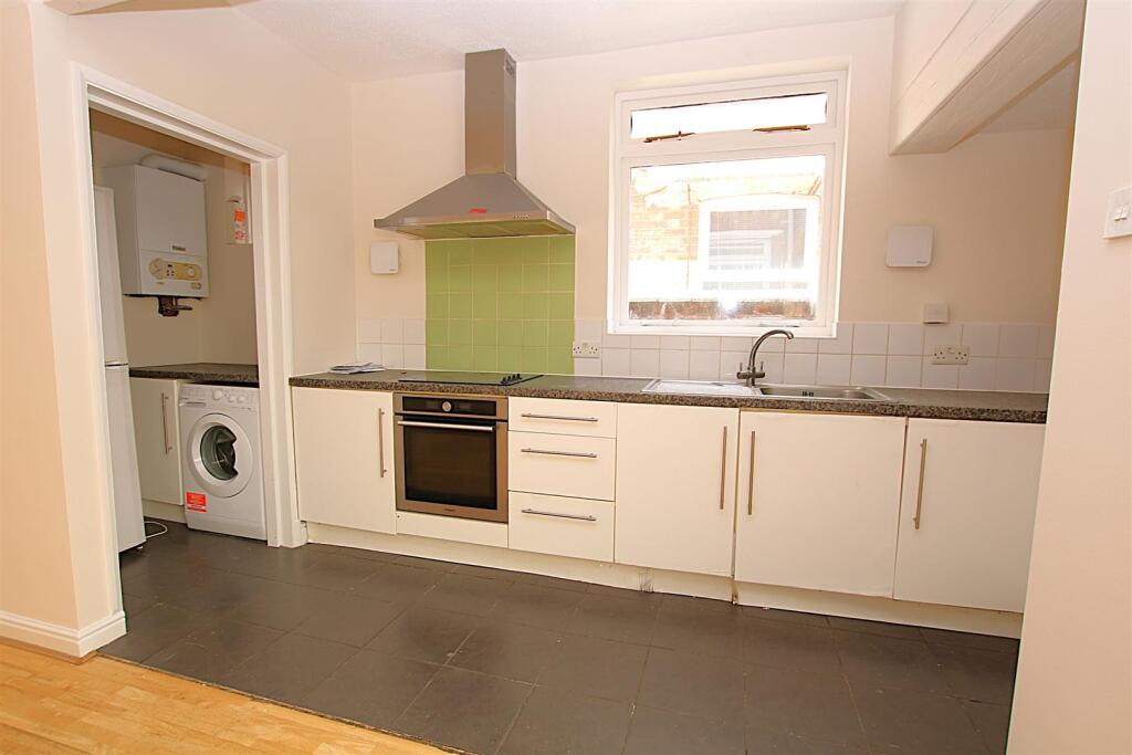 House in Northampton, Kingsthorpe - View 4