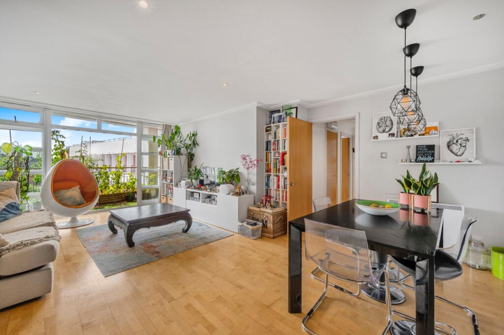 Main image of property: Drayton Park, 
Highbury, N5