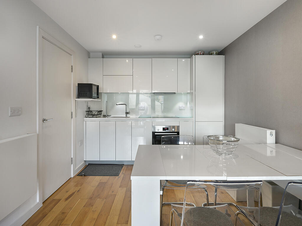 Apartment in London - More